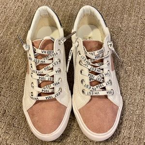Super cute leather and suede fashion sneakers